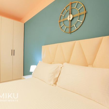 Miku Apartment - Vibrant 1Bd Apartment At Olympic Residence Tiranë Eksteriør bilde